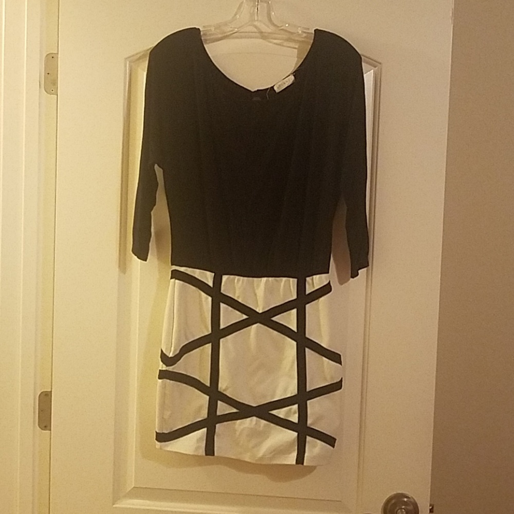 3/4 sleeve dress